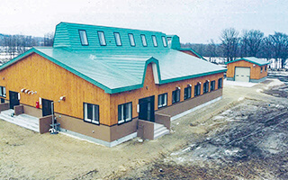 道立本別農業大学 搾乳舎